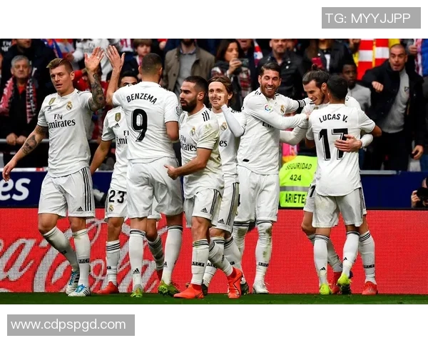 阿贾克斯主场迎战皇马八强争夺战首回合精彩回顾与分析